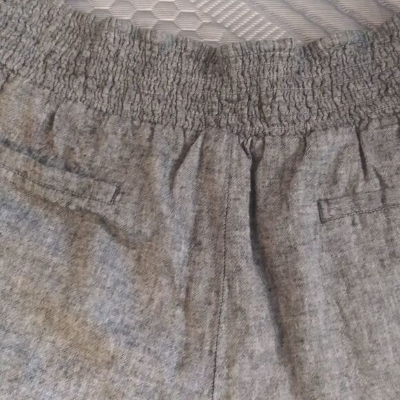 A New Day Elastic Grey Shorts Sz MED - Picture 5 of 6